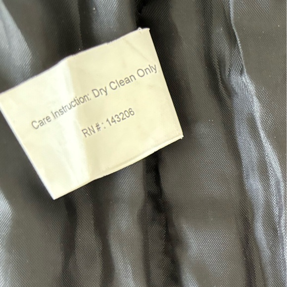 NEARLY NEW! BLACK BRAND MOTORCYCLE CLOTHING BLACK LEATHER WOMENS BUCKLE VEST - Picture 11 of 12